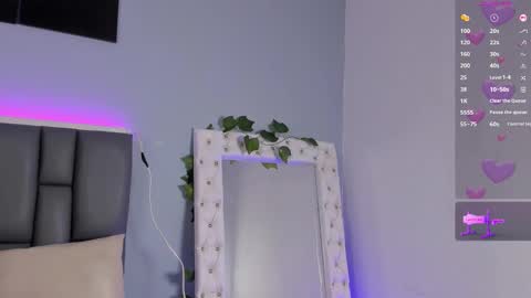 Snapshot of _jasmine_blush chatting on 10/18/25, 12:17 Jasmine online show from 10/18/25, 12:17