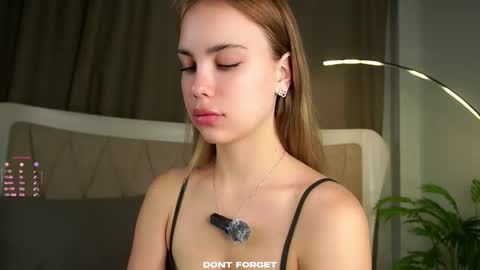 Snapshot of _jasminestea_ chatting on 09/26/25, 01:31 Candy online show from 09/26/25, 01:31