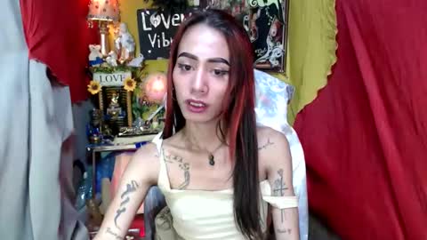 Snapshot of _jejebel chatting on 12/18/25, 02:23 Maria online show from 12/18/25, 02:23