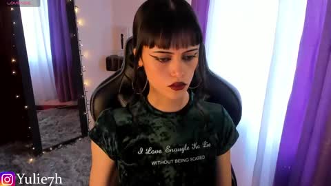 Snapshot of _jessy_moon_ chatting on 05/01/26, 10:14 ... online show from 05/01/26, 10:14
