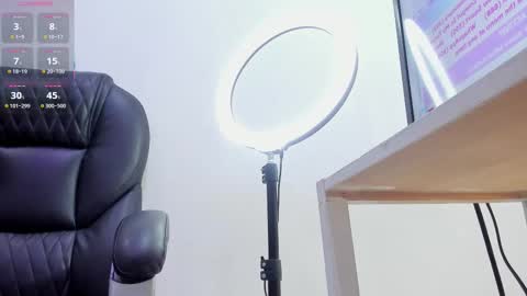 Snapshot of _jireh33_ chatting on 11/23/25, 05:35 online show from 11/23/25, 05:35