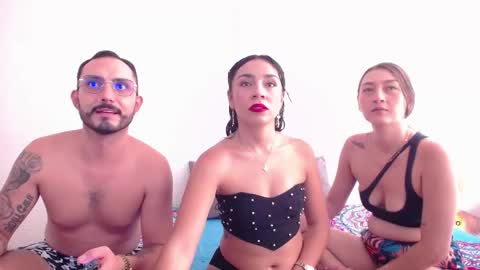 Snapshot of _joanne_and_oliver_ chatting on 11/18/25, 06:23 Joanne Oliver online show from 11/18/25, 06:23