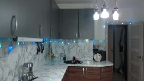 Snapshot of _joni_new_ chatting on 01/04/25, 01:52 Joni online show from 01/04/25, 01:52