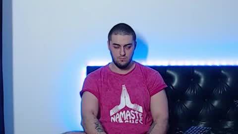 Snapshot of _joni_new_ chatting on 10/17/25, 03:10 Joni online show from 10/17/25, 03:10