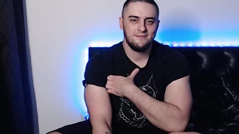 Snapshot of _joni_new_ chatting on 10/21/25, 03:07 Joni online show from 10/21/25, 03:07