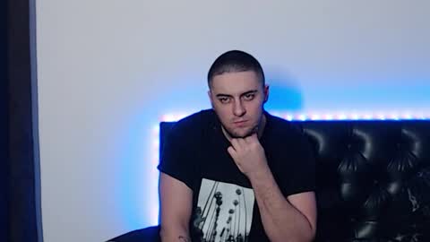 Snapshot of _joni_new_ chatting on 10/23/25, 03:28 Joni online show from 10/23/25, 03:28