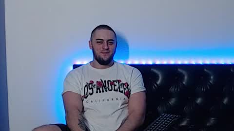 Snapshot of _joni_new_ chatting on 11/04/25, 02:54 Joni online show from 11/04/25, 02:54