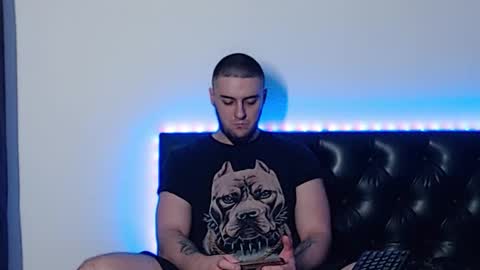 Snapshot of _joni_new_ chatting on 11/12/25, 04:13 Joni online show from 11/12/25, 04:13