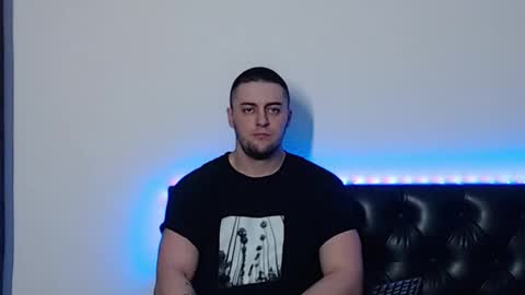 Snapshot of _joni_new_ chatting on 12/17/25, 03:34 Joni online show from 12/17/25, 03:34