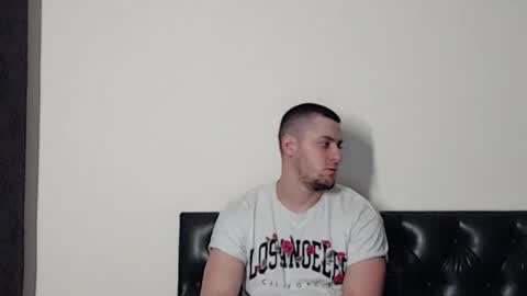 Snapshot of _joni_new_ chatting on 12/20/25, 03:24 Joni online show from 12/20/25, 03:24