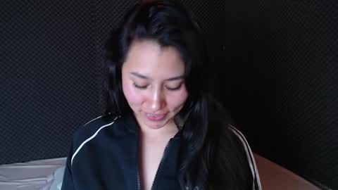 Snapshot of _joy_iva chatting on 11/29/25, 09:29 joy online show from 11/29/25, 09:29