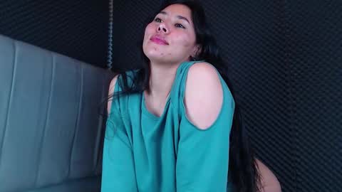 Snapshot of _joy_iva chatting on 11/30/25, 09:08 joy online show from 11/30/25, 09:08