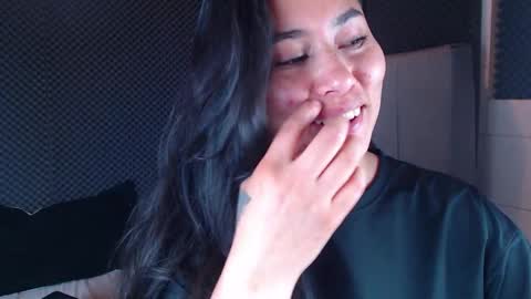 Snapshot of _joy_iva chatting on 12/03/25, 08:18 joy online show from 12/03/25, 08:18