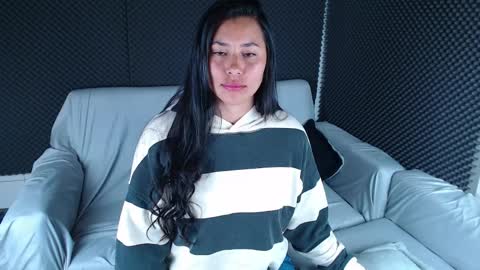 Snapshot of _joy_iva chatting on 04/04/26, 10:40 joy online show from 04/04/26, 10:40