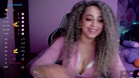 _just_a_queen_3 online show from 01/13/25, 07:53