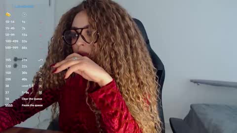 _just_a_queen_3 online show from 02/27/26, 09:09