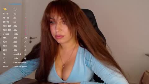Snapshot of _just_a_queen_3 chatting on 04/18/26, 04:33 _just_a_queen_3 online show from 04/18/26, 04:33