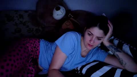 _just_a_simple_girl online show from 05/12/26, 01:25
