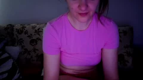 Snapshot of _just_a_simple_girl chatting on 06/07/26, 05:00 _just_a_simple_girl online show from 06/07/26, 05:00