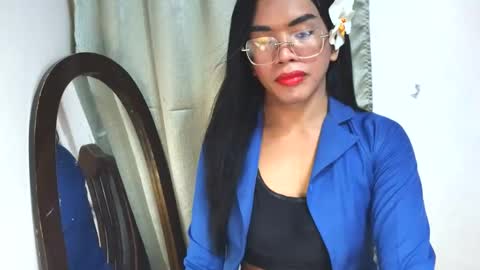 Snapshot of _karie_ chatting on 10/11/25, 06:23 _karie_ online show from 10/11/25, 06:23