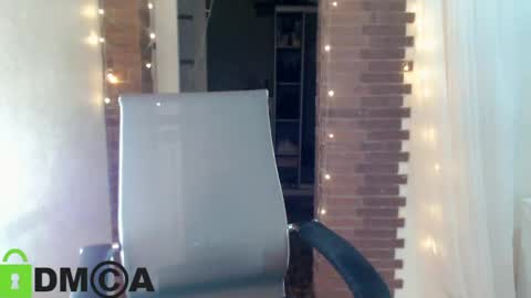 Snapshot of _karolina chatting on 04/14/26, 05:30 karolina online show from 04/14/26, 05:30