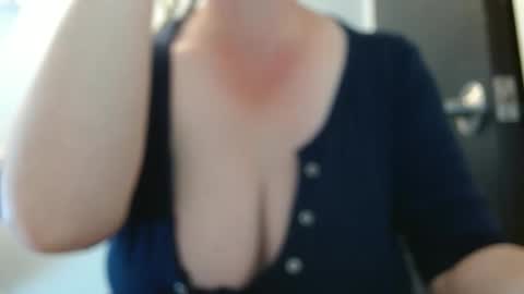 Keiila online show from 11/25/25, 02:22