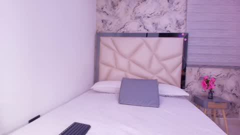 Kendall online show from 04/15/26, 03:02