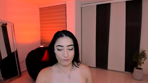 Snapshot of _kennya chatting on 12/01/25, 03:11 Kendra online show from 12/01/25, 03:11