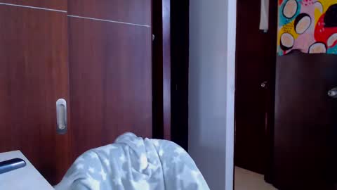 Snapshot of _kerryleen chatting on 02/12/25, 05:37 Dani online show from 02/12/25, 05:37