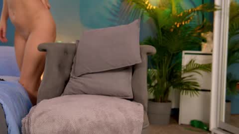 Snapshot of _keti_ chatting on 03/02/25, 06:59 FANSLY --- anal in private 700 tokens online show from 03/02/25, 06:59