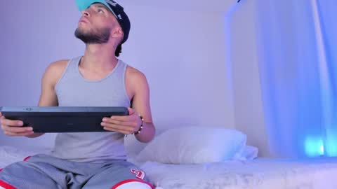    online show from 01/06/25, 05:41