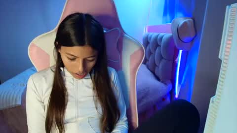 Snapshot of _khloe_sweet chatting on 04/21/26, 10:01 khloe sweet online show from 04/21/26, 10:01