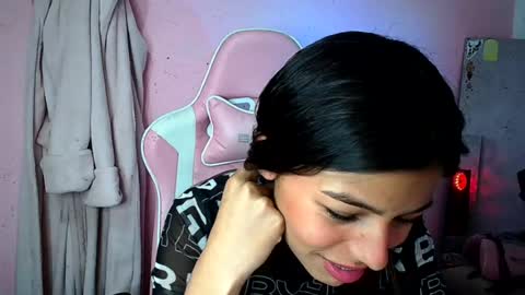 Snapshot of _khloe_sweet chatting on 07/17/26, 05:18 khloe sweet online show from 07/17/26, 05:18