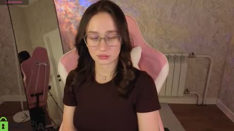 Snapshot of _kiki_angel_ chatting on 02/15/26, 07:51 Kiki online show from 02/15/26, 07:51