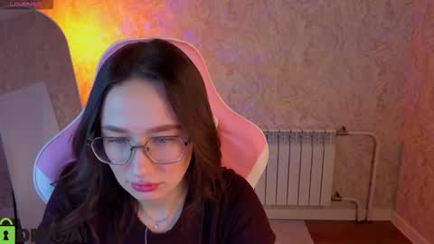 Snapshot of _kiki_angel_ chatting on 02/21/26, 03:51 Kiki online show from 02/21/26, 03:51