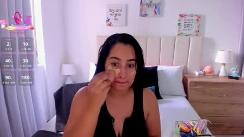 Snapshot of _kimdesire chatting on 11/23/25, 08:30 Kim online show from 11/23/25, 08:30