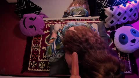 Snapshot of _kimikatt__ chatting on 12/30/24, 08:10 Kendall online show from 12/30/24, 08:10