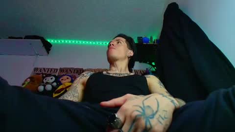 Snapshot of _kingshadows_ chatting on 05/25/26, 03:29 SHADOW online show from 05/25/26, 03:29