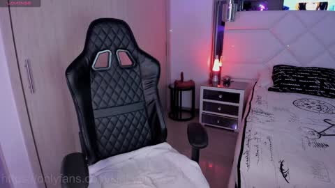 A L E X A online show from 01/11/25, 12:12