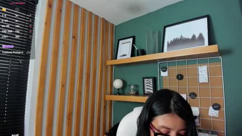 Snapshot of _kiramoon__ chatting on 12/14/25, 08:24 Kiraaaa 0 online show from 12/14/25, 08:24