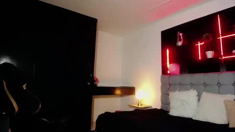 Snapshot of _kitten_1 chatting on 02/20/25, 05:33 _kitten_1 online show from 02/20/25, 05:33