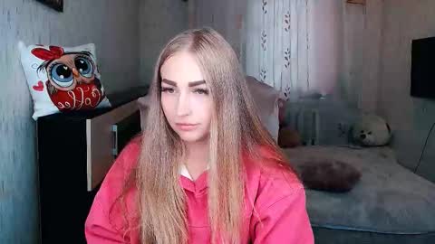 Snapshot of _kittyboo chatting on 09/16/25, 07:09 Aleksa online show from 09/16/25, 07:09