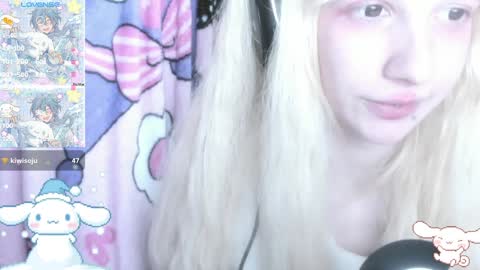 Snapshot of _kuroneeko_ chatting on 12/15/24, 07:42 kuro online show from 12/15/24, 07:42