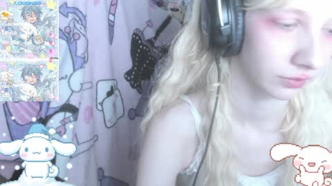 Snapshot of _kuroneeko_ chatting on 12/21/24, 11:44 kuro online show from 12/21/24, 11:44