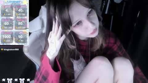 Snapshot of _kuroneeko_ chatting on 11/25/25, 07:41 kuro online show from 11/25/25, 07:41