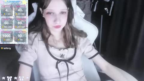 Snapshot of _kuroneeko_ chatting on 12/04/25, 07:17 kuro online show from 12/04/25, 07:17