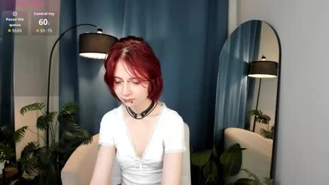 Snapshot of _l_o_r_r_y_ chatting on 11/23/25, 01:55 _l_o_r_r_y_ online show from 11/23/25, 01:55