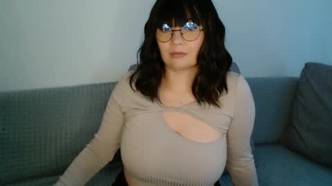 Snapshot of _lalilu_ chatting on 11/09/25, 01:20 _lalilu_ online show from 11/09/25, 01:20