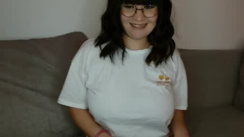 Snapshot of _lalilu_ chatting on 12/02/25, 01:50 _lalilu_ online show from 12/02/25, 01:50