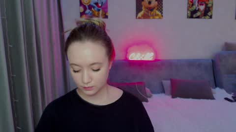 Snapshot of _lalune_ chatting on 12/26/24, 12:36 _lalune_ online show from 12/26/24, 12:36